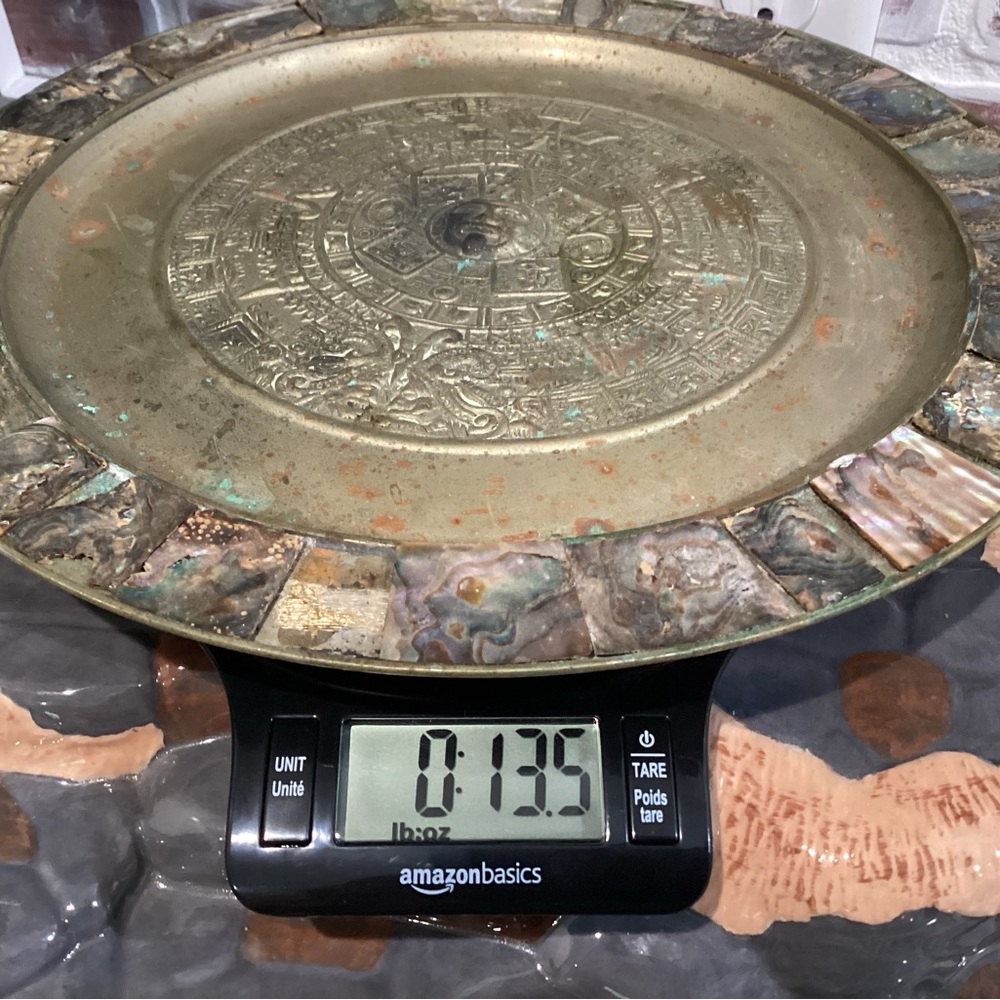 🟡 Vintage - Mayan / Aztec Calendar Wall Hang - Silver or Brass w/ Abalone Shell - Picture 7 of 9